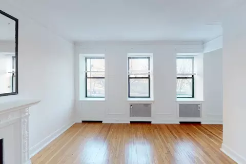 5120 S Hyde Park Blvd #5120-402, Chicago, IL 60615