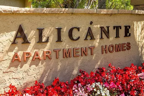 2385 Caringa Way #95-F, Carlsbad, CA 92009
