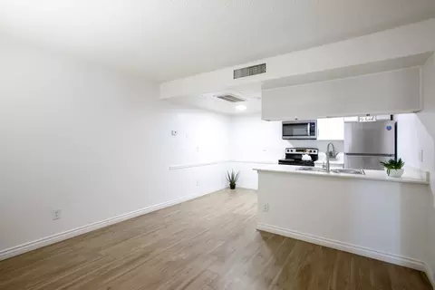 300 W Via Alamos Dr #810, Green Valley, AZ 85614
