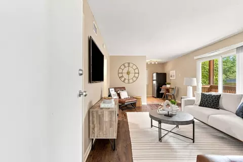3325 California St # 01, Omaha, NE 68131