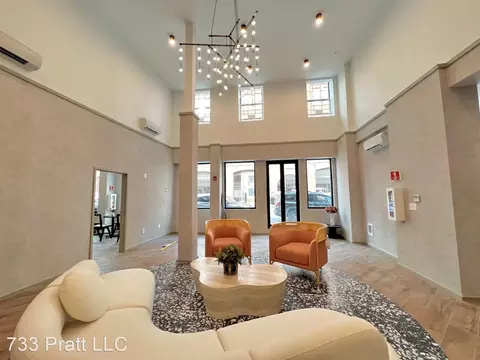 733 W Pratt St #304, Baltimore, MD 21201
