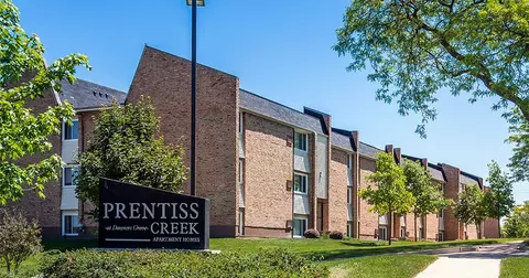 2110 Prentiss Dr #F210, Downers Grove, IL 60516