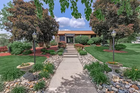 3029 Beau Jardin Dr #4737, Lansing, MI 48910