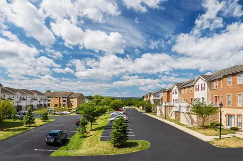 1100 Myna Ct #M4100, Martinsburg, WV 25404