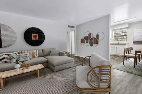 1701 E 131st Ave #J206, Tampa, FL 33612