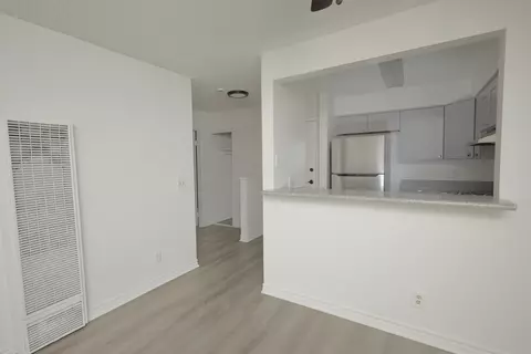 433 S Lake St #220, Los Angeles, CA 90057