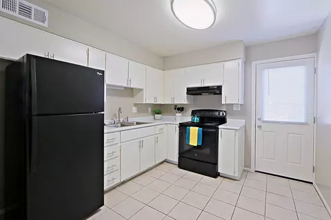 3822 N 28th St #19, Phoenix, AZ 85016