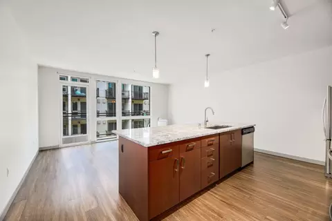 105 Warren Ave N #612, Seattle, WA 98109