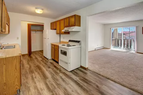 1508 Bison Dr #204, Williston, ND 58801 photo 2