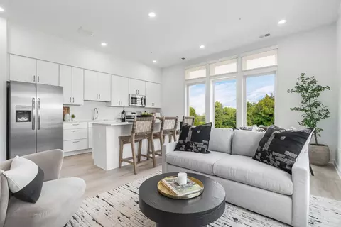 17-00 Pollitt Dr #235, Fair Lawn, NJ 07410