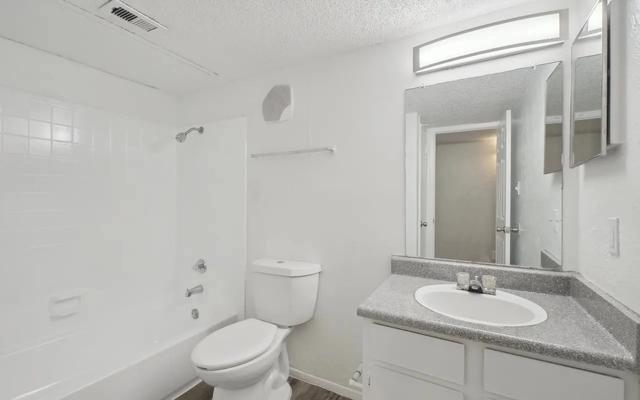 306 Vine St #1-112, Euless, TX 76040