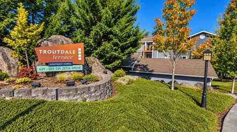 639 SW 257th Dr #070, Troutdale, OR 97060