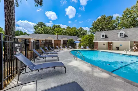 100 Hunt Club Ln #133D, Raleigh, NC 27606