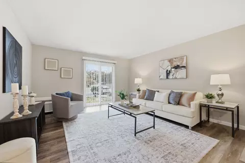 10 Lucas Ln #521, Voorhees, NJ 08043