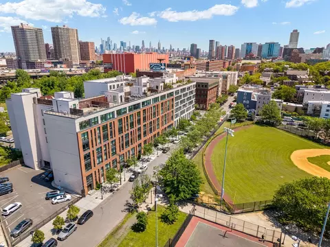 255 Brunswick St #611, Jersey City, NJ 07302