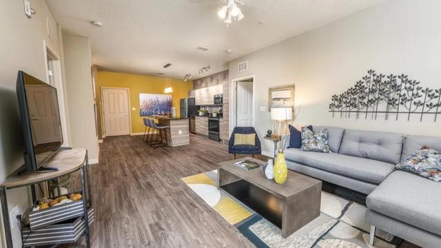 949 Cleveland St #407, Clearwater, FL 33756