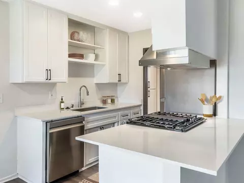 401 N Pass Ave #013-35, Burbank, CA 91505 photo 6