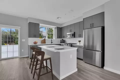 12 Van Riper Rd #BH2-16, Montvale, NJ 07645