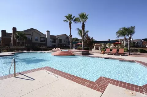 3102 W Bay Area Blvd #6-602, Friendswood, TX 77546