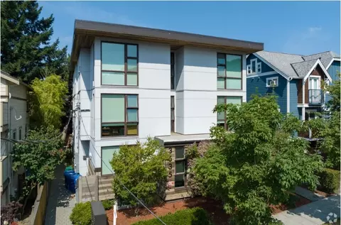3635 Phinney Ave N #04, Seattle, WA 98103