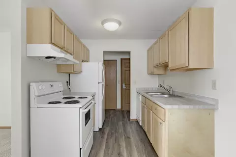 3898 Valley View Dr #3927208, Eagan, MN 55122