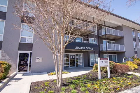 5042 Silver Hill Ct #5030-203, Forestville, MD 20747