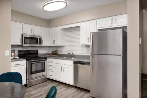 1860 SE Timbercreek Ct #1745, Blue Springs, MO 64014