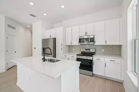 900 E Sligh Ave #454, Tampa, FL 33604