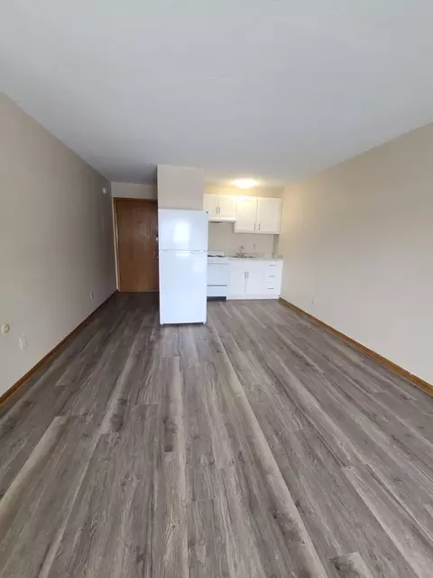 85 90 Imperial Dr W #90-207, West Saint Paul, MN 55118