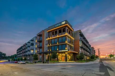 336 Oakhurst Scenic Dr #2232, Fort Worth, TX 76111