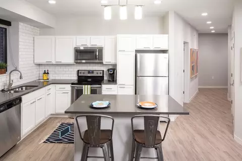 103 SW 3rd St #224, Des Moines, IA 50309