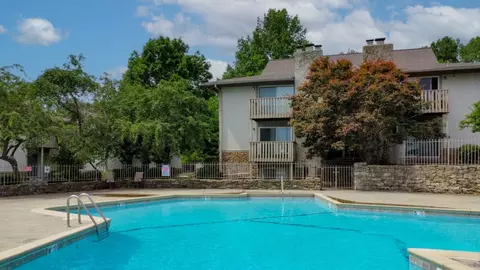 9525 Melrose St #2, Overland Park, KS 66214