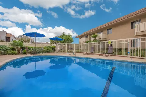 1819 Monrovia Ave #23, Costa Mesa, CA 92627