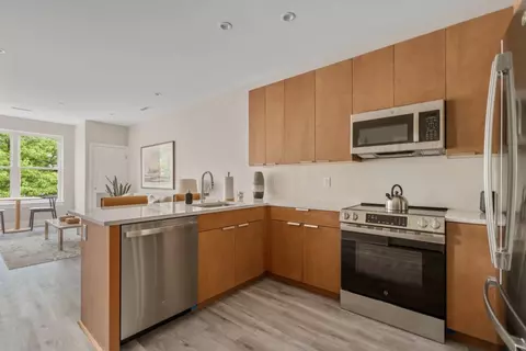 71 Dexter St #6103, Pawtucket, RI 02860