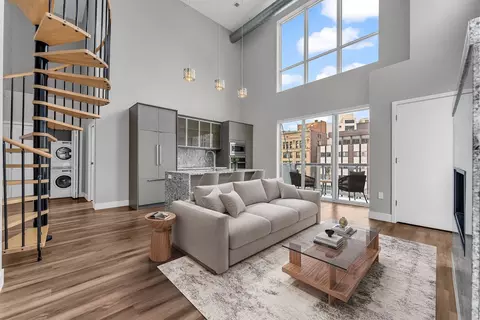 313 Park Ave #525, Detroit, MI 48226