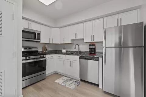 1599 E Jefferson St #1645-201, Rockville, MD 20852