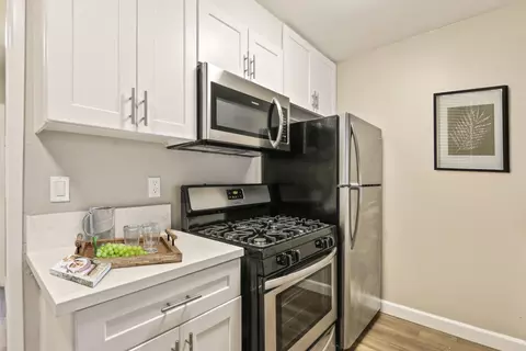 1377 E Windsor Rd #111, Glendale, CA 91205 photo 10