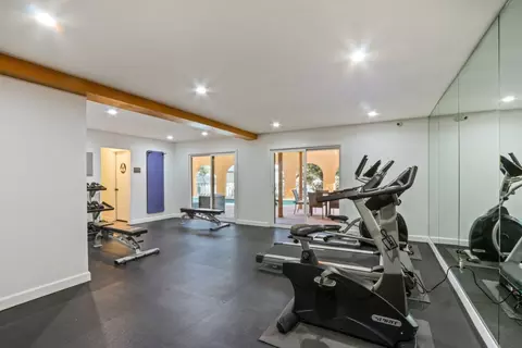 1377 E Windsor Rd #111, Glendale, CA 91205 photo 6