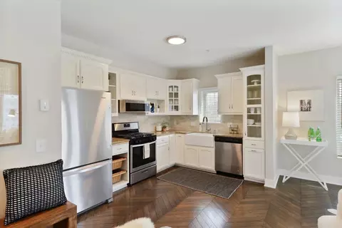 2309 Lyndale Ave S #2309-403, Minneapolis, MN 55405