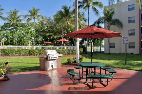 12375 SW 18th St #216, Miami, FL 33175