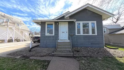1924 Olive St #1924 OLIVE ST, Cedar Falls, IA 50613