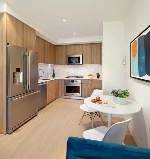 1759 Beloit Ave #302, Los Angeles, CA 90025