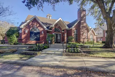 2525 Barry Rose Rd #706, Pearland, TX 77581