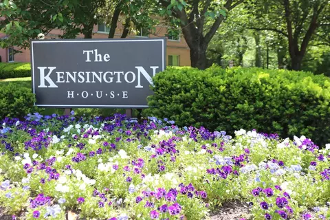 10225 Frederick Ave #402, Kensington, MD 20895