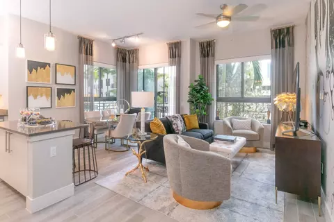 120 NE 4th St #908, Fort Lauderdale, FL 33301