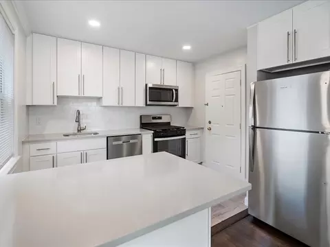 744 Elm Ave #750E-08B, Teaneck, NJ 07666