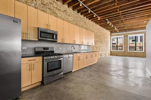945 W Fulton St #949-3, Chicago, IL 60607