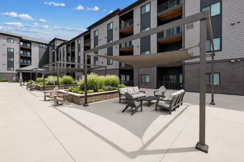 1145 116th Ave NE #426, Blaine, MN 55434