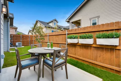 2030 S Forum Dr #309, Grand Prairie, TX 75052
