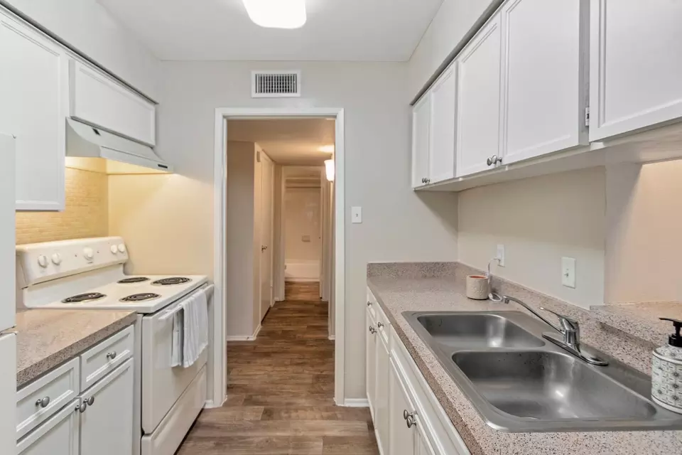  5757 Preston View Blvd #240, Dallas, TX 75240 photo 3